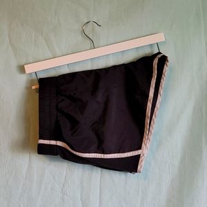 Athletic shorts with mesh siding